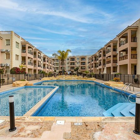 Sunny View - A Stunning Apartment With Private Rooftop Paphos Eksteriør bilde