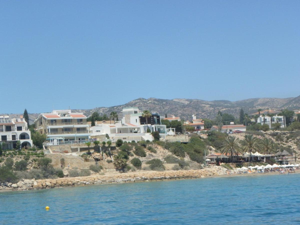 Sunny View - A Stunning Apartment With Private Rooftop Paphos Eksteriør bilde