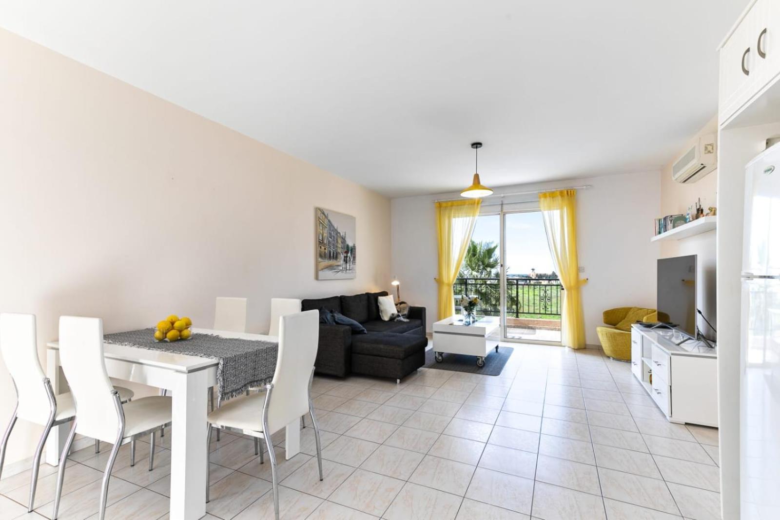 Sunny View - A Stunning Apartment With Private Rooftop Paphos Eksteriør bilde